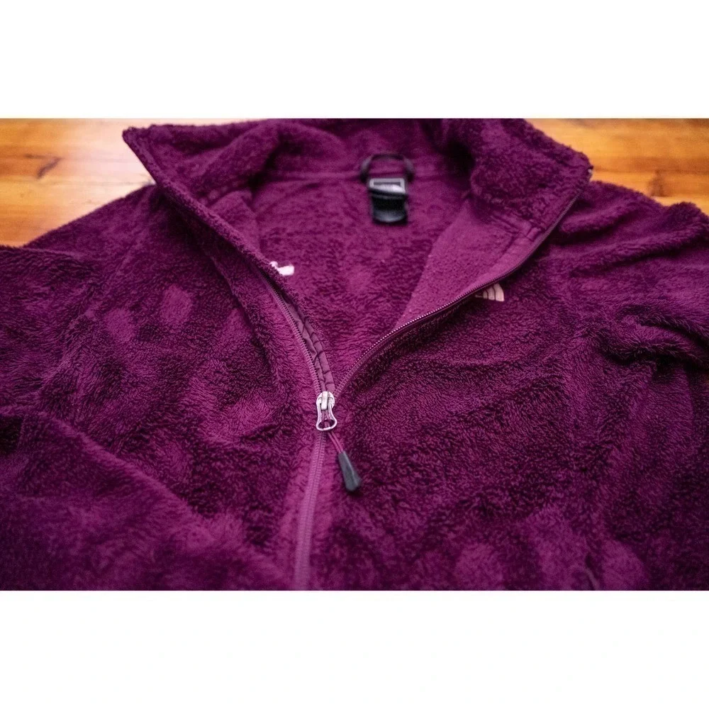 THE North Face Women's Jacket - Picture 3 of 6